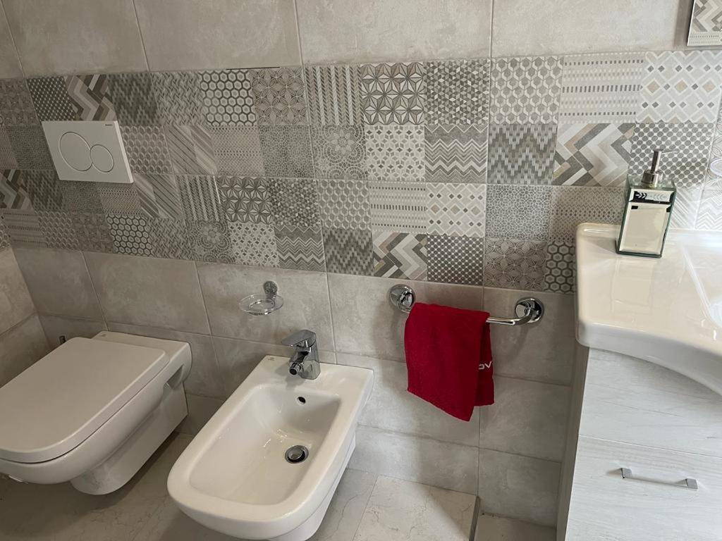 Perla Top Floor Apartment Sirmione Exteriör bild